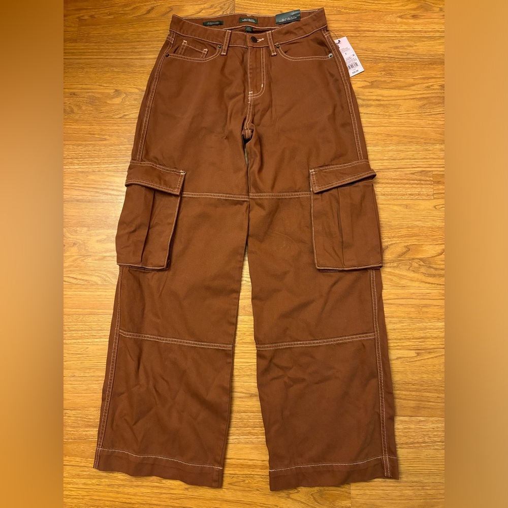 NWT Wild Fable Mid Rise Cargo Pants (Size: 2/31.5 Inseam)